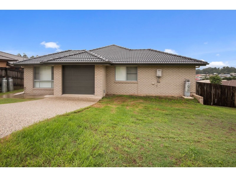11 Alpine Court, Cranley QLD 4350