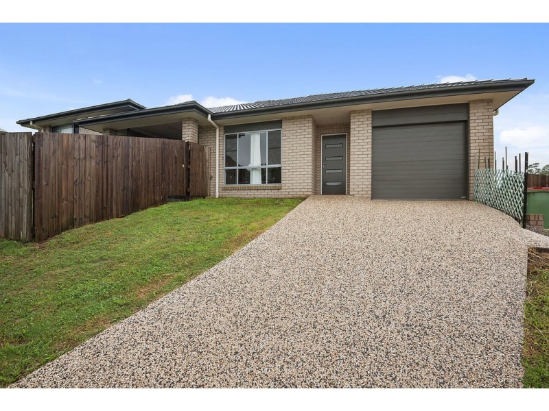 11 Alpine Court, Cranley QLD 4350