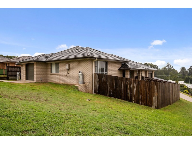 11 Alpine Court, Cranley QLD 4350