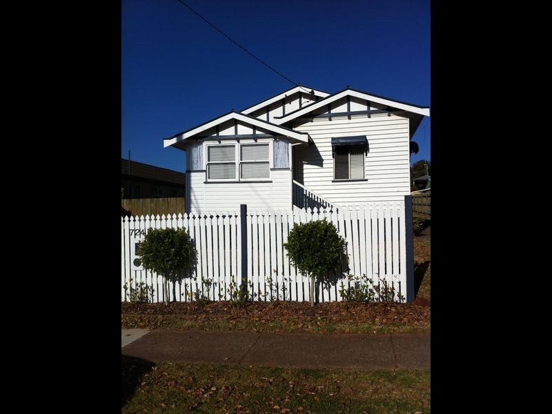 724 Ruthven Street, South Toowoomba QLD 4350
