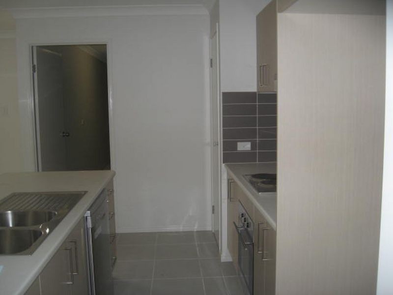 38 Kalimna Drive, Highfields QLD 4352