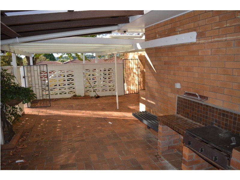 9 Catto Street, Centenary Heights QLD 4350