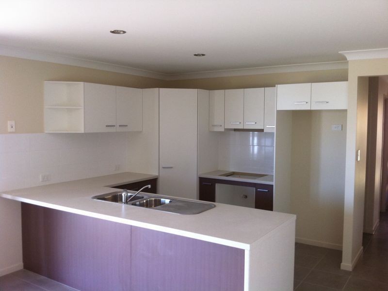 7 Mountain View Drive, Oakey QLD 4401