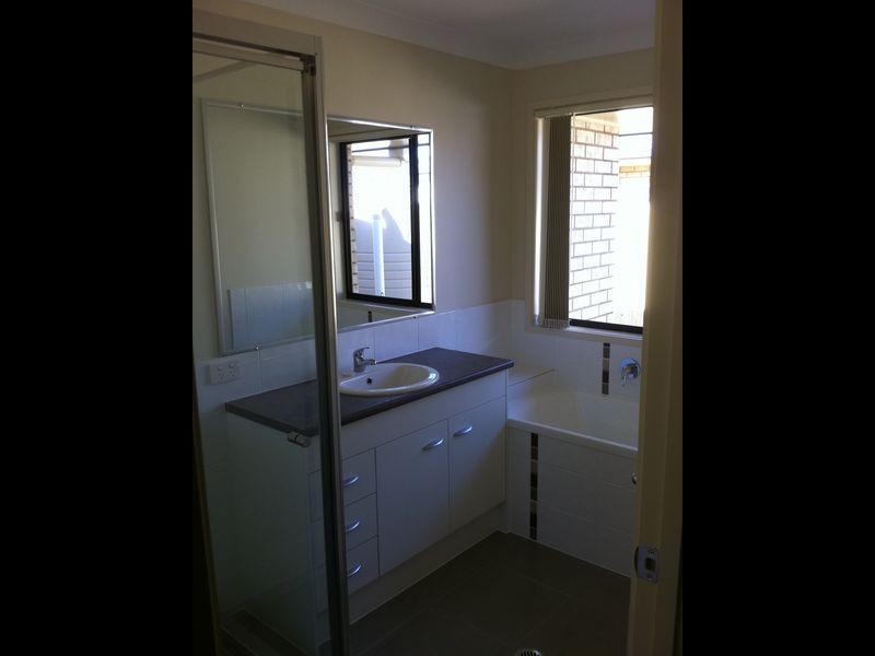 7 Mountain View Drive, Oakey QLD 4401