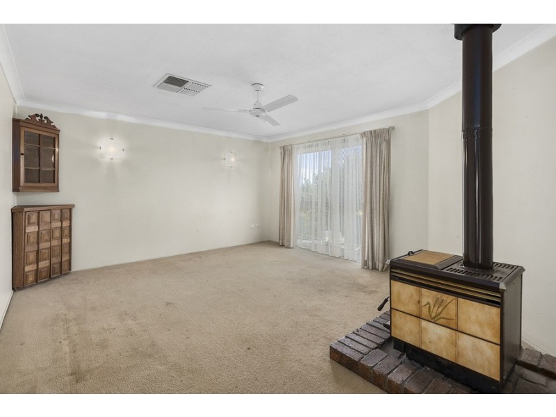 72 Champagne Crescent, Wilsonton Heights QLD 4350