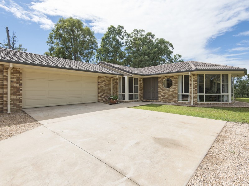 121 Diana Crescent, Postmans Ridge QLD 4352