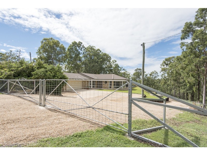121 Diana Crescent, Postmans Ridge QLD 4352