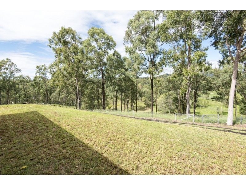 121 Diana Crescent, Postmans Ridge QLD 4352