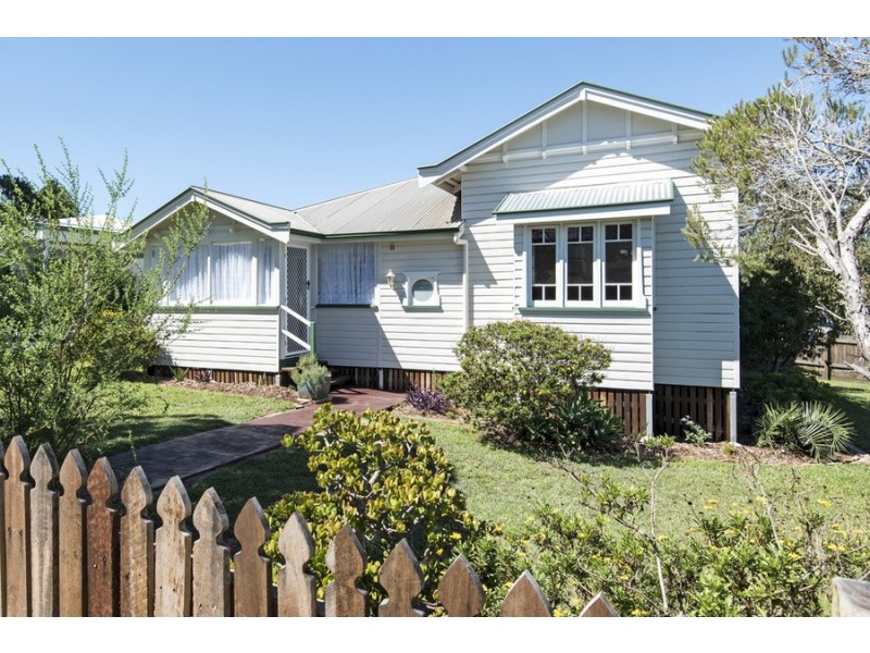 50 Jellicoe Street, Mount Lofty QLD 4350