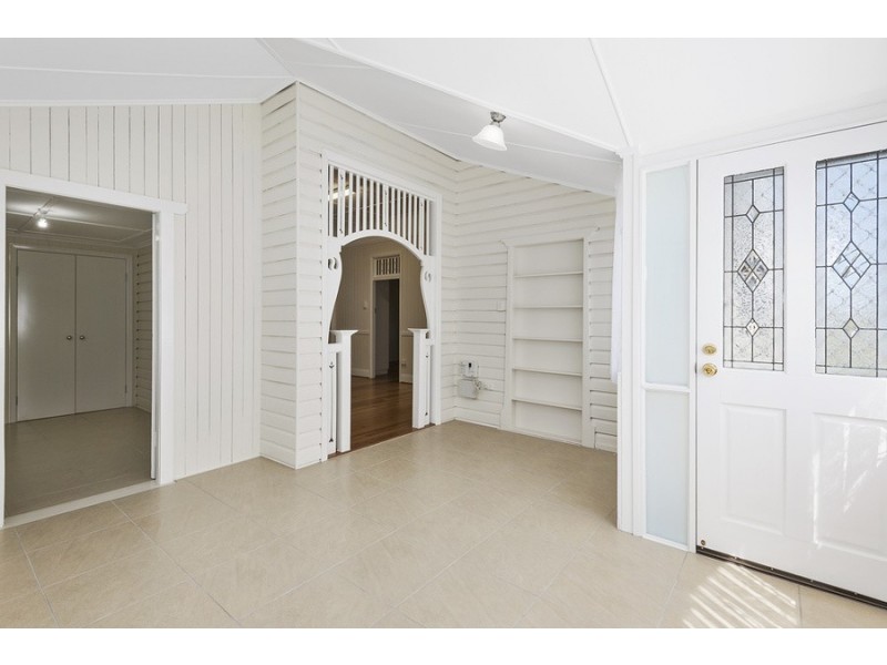 50 Jellicoe Street, Mount Lofty QLD 4350