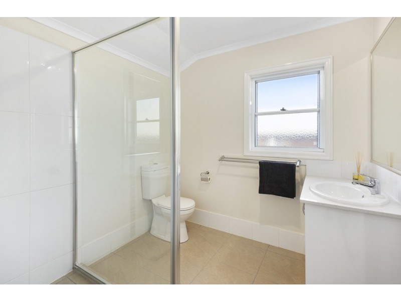 50 Jellicoe Street, Mount Lofty QLD 4350