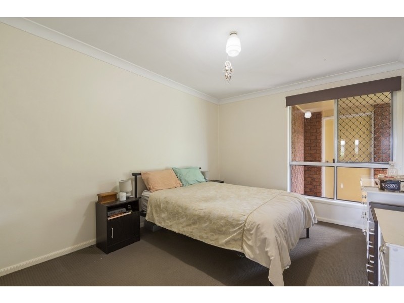 1/3 Gabrielle Street, Kearneys Spring QLD 4350
