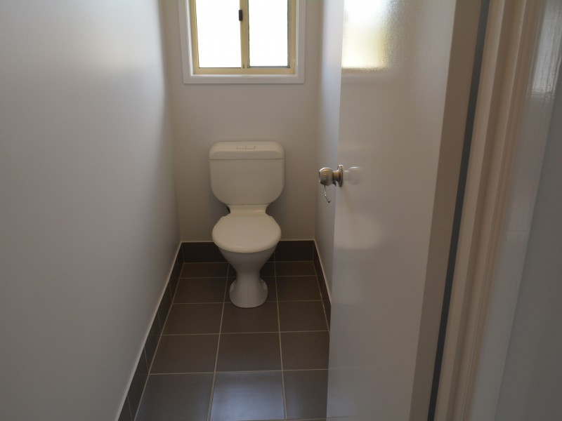 3/33 Helen Street, Newtown QLD 4350