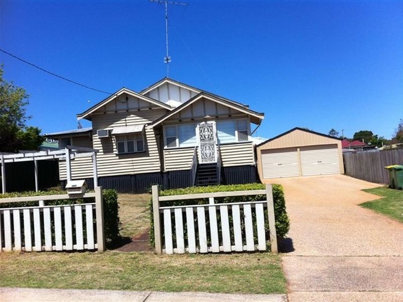10 Healy Street, South Toowoomba QLD 4350