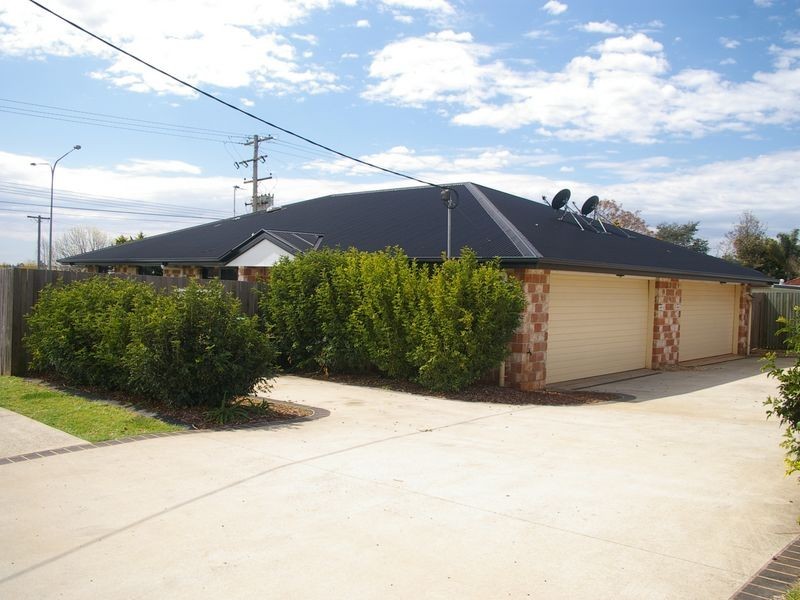 2/214 Taylor Street, Newtown QLD 4350