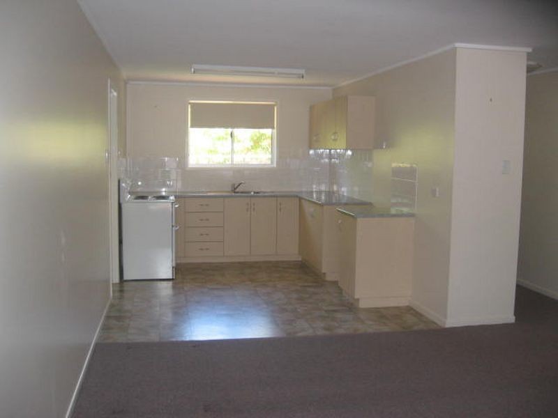 1/64 Hoey Street, Kearneys Spring QLD 4350