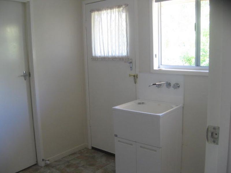 1/64 Hoey Street, Kearneys Spring QLD 4350