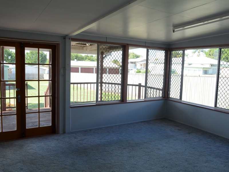 9 Dalmeny Street, Wilsonton QLD 4350