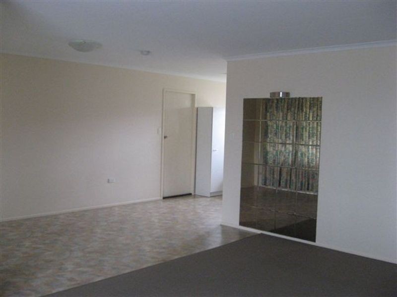 390 Hume Street, Kearneys Spring QLD 4350