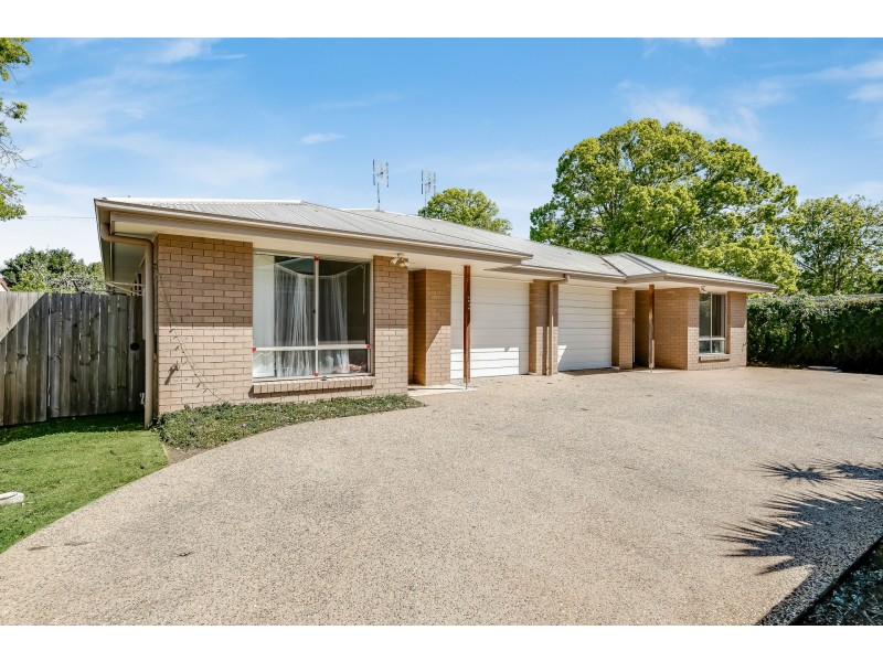 1&2/108A James Street, South Toowoomba QLD 4350