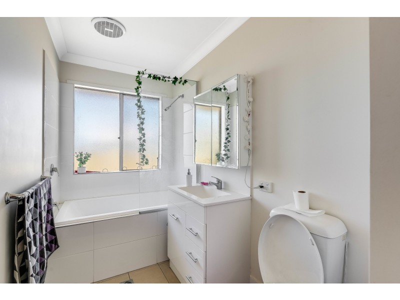 1&2/108A James Street, South Toowoomba QLD 4350