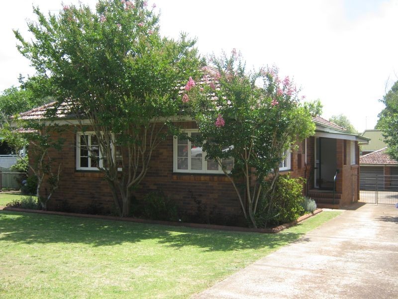 79 Curzon Street, East Toowoomba QLD 4350