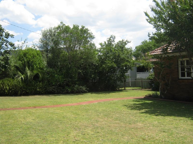 79 Curzon Street, East Toowoomba QLD 4350
