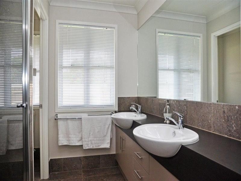 7 Blades Court, Middle Ridge QLD 4350