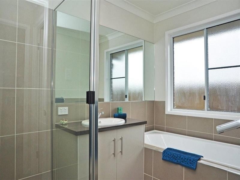 7 Blades Court, Middle Ridge QLD 4350