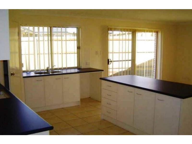 20 Sunset Drive, Glenvale QLD 4350