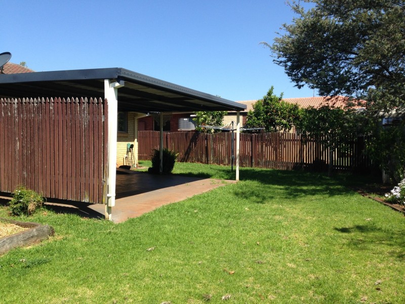 11 Arabian Street, Harristown QLD 4350