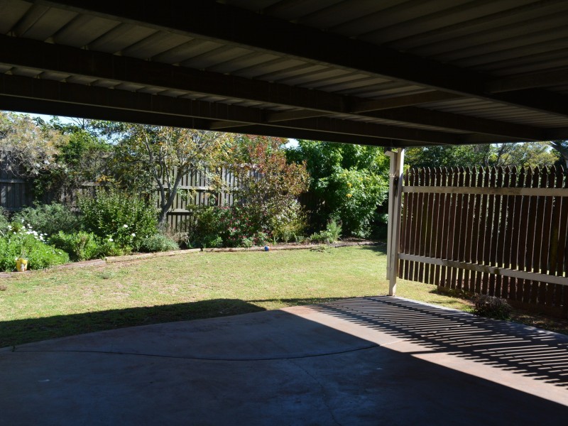 11 Arabian Street, Harristown QLD 4350