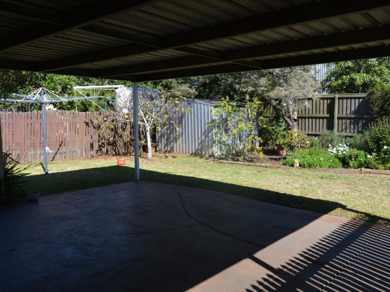 11 Arabian Street, Harristown QLD 4350
