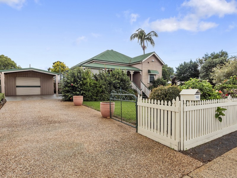 143 Holberton Street, Newtown QLD 4350