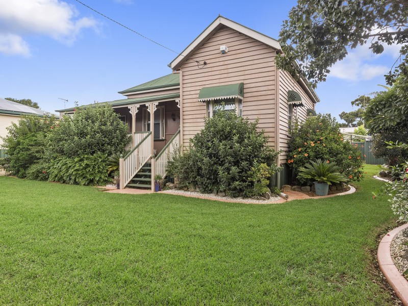 143 Holberton Street, Newtown QLD 4350
