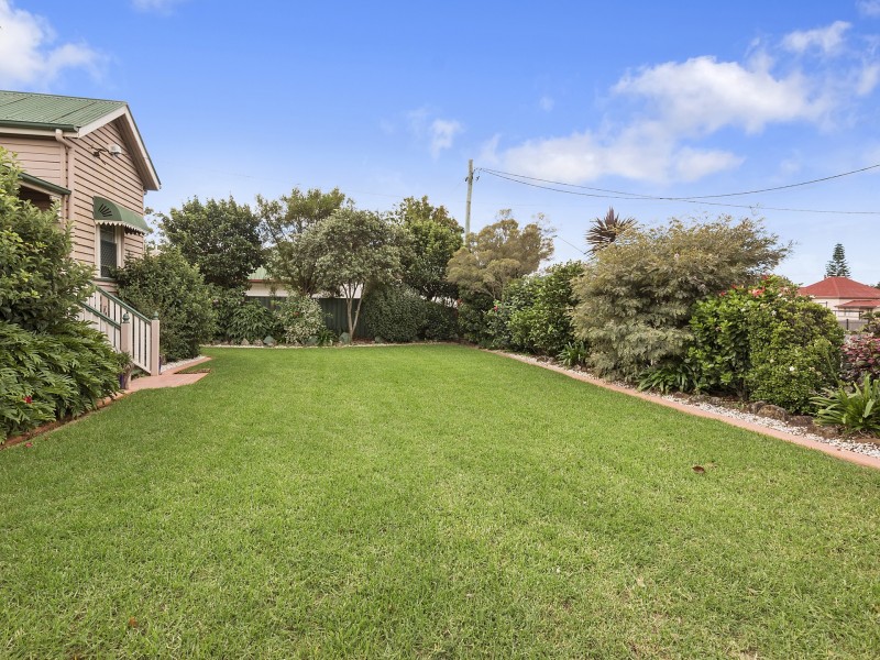 143 Holberton Street, Newtown QLD 4350