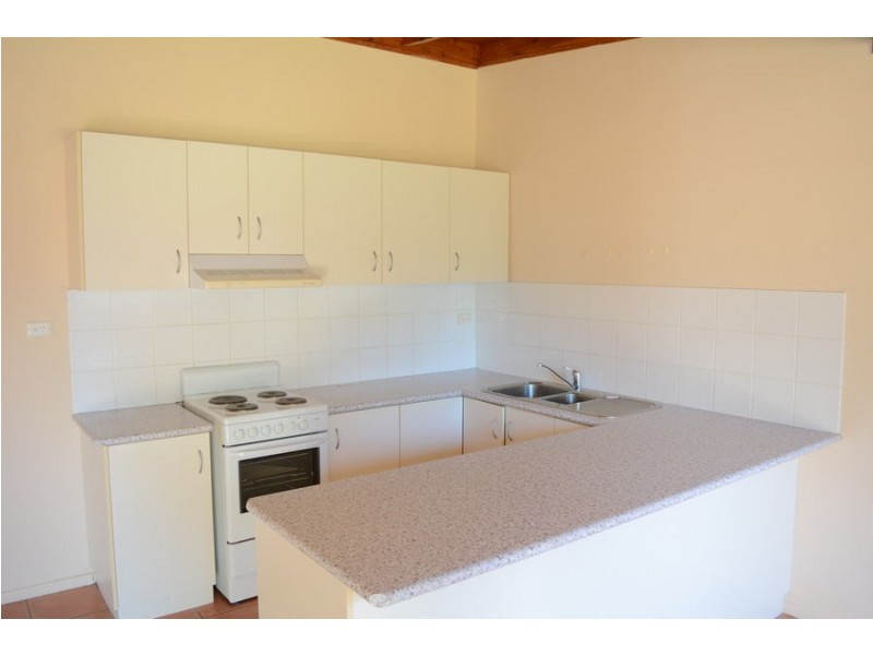 2/25 Clewley Crescent, Rangeville QLD 4350