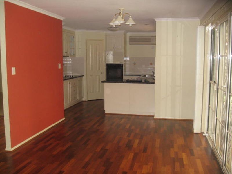 16 Pillar Street, Middle Ridge QLD 4350