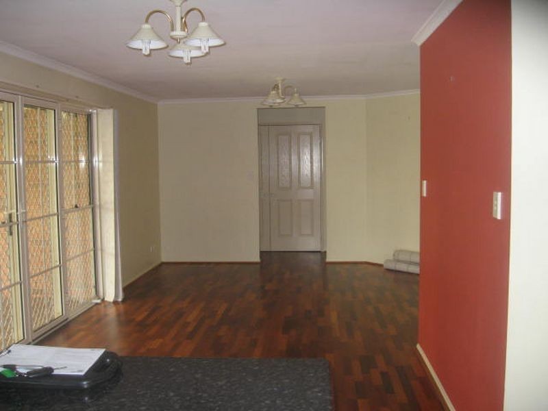 16 Pillar Street, Middle Ridge QLD 4350