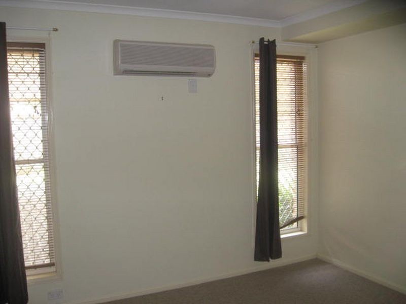 16 Pillar Street, Middle Ridge QLD 4350