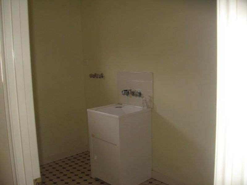 16 Pillar Street, Middle Ridge QLD 4350