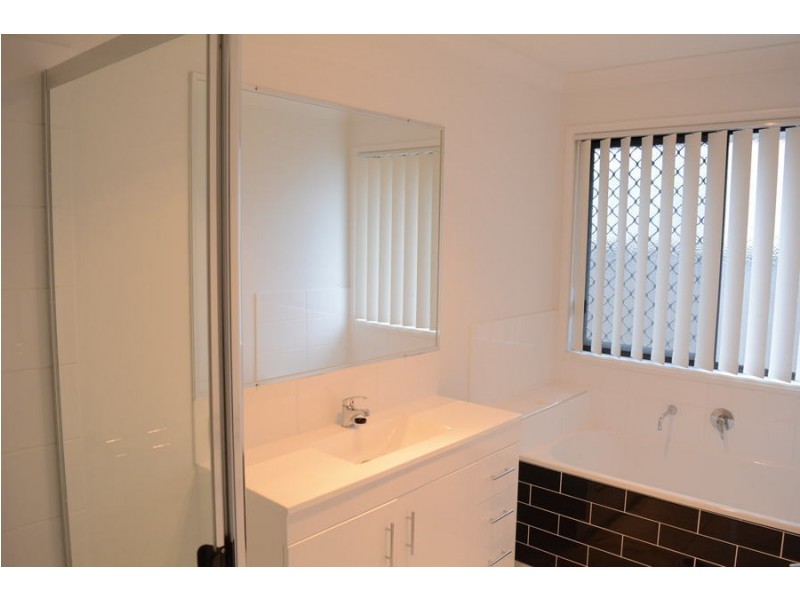 11 McIntosh Street, Westbrook QLD 4350