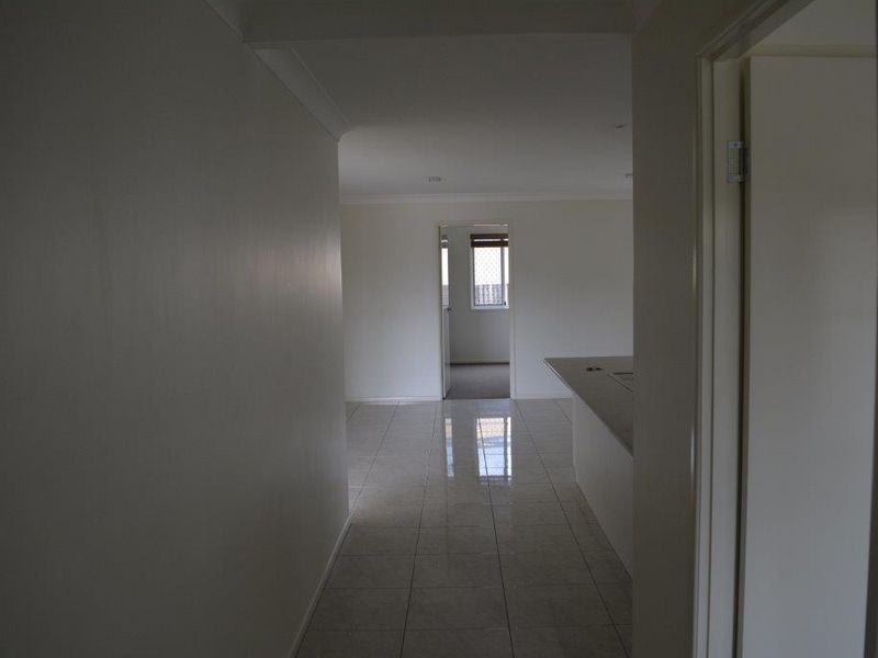 1/2 Meagan Close, Kearneys Spring QLD 4350