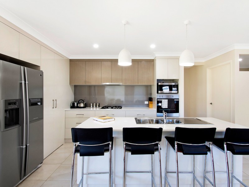 30 Entabeni Drive, Kearneys Spring QLD 4350