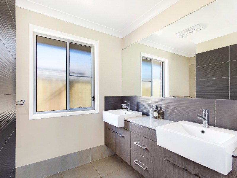 30 Entabeni Drive, Kearneys Spring QLD 4350