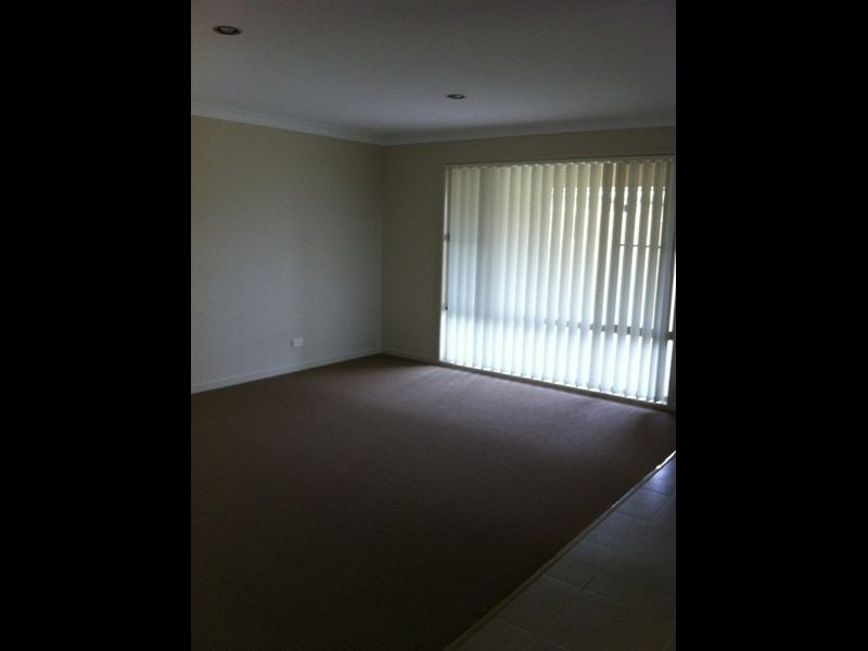 12 Cooranga Street, Glenvale QLD 4350