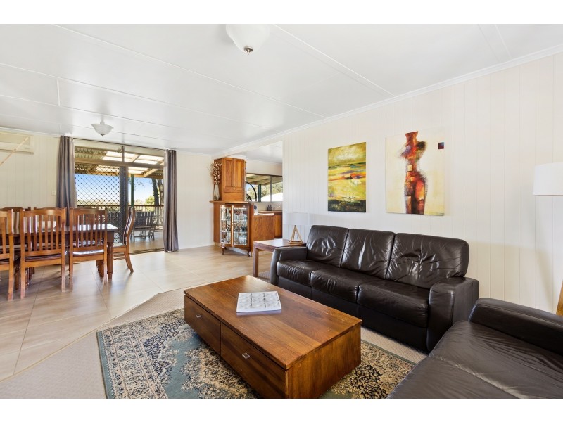 318 Hursley Road, Glenvale QLD 4350