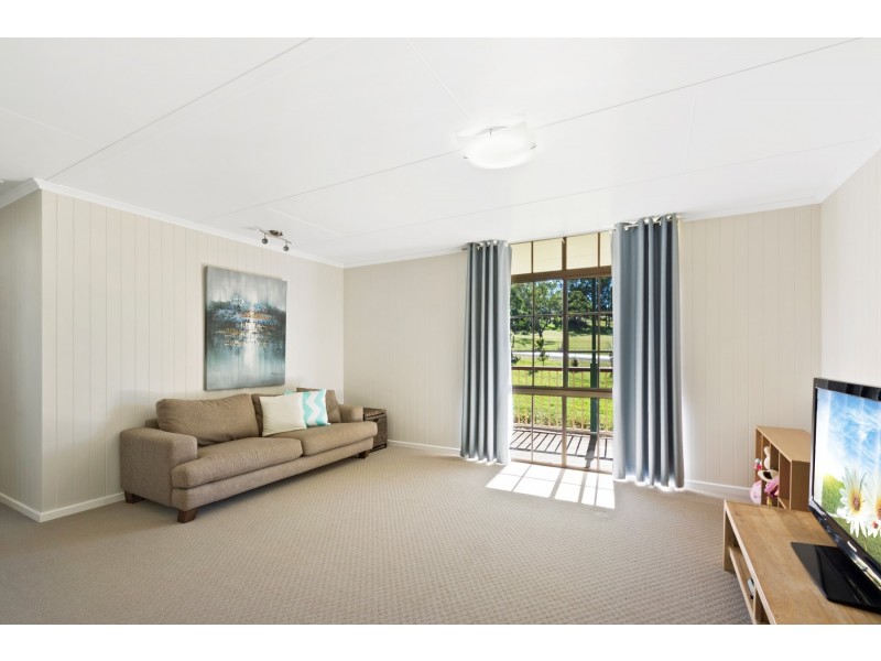 318 Hursley Road, Glenvale QLD 4350