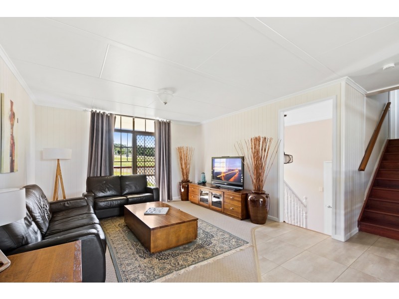 318 Hursley Road, Glenvale QLD 4350