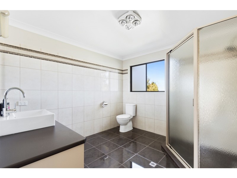 318 Hursley Road, Glenvale QLD 4350